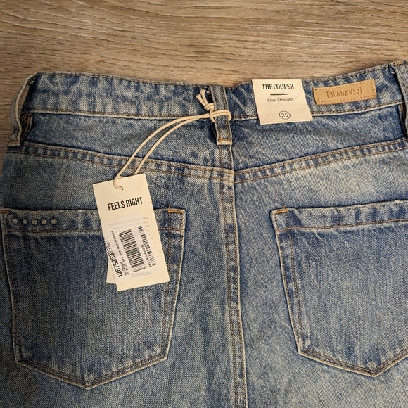 Nwt's, BlankNYC highrise boyfriend 25x32 retail $140 - Picture 5 of 9